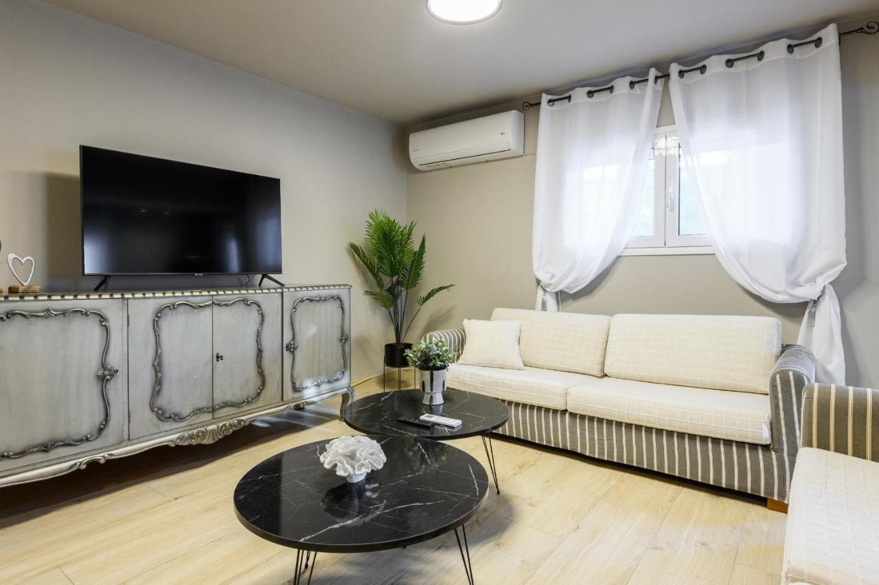 Louloudis Apartments Complex Limenas  Ngoại thất bức ảnh